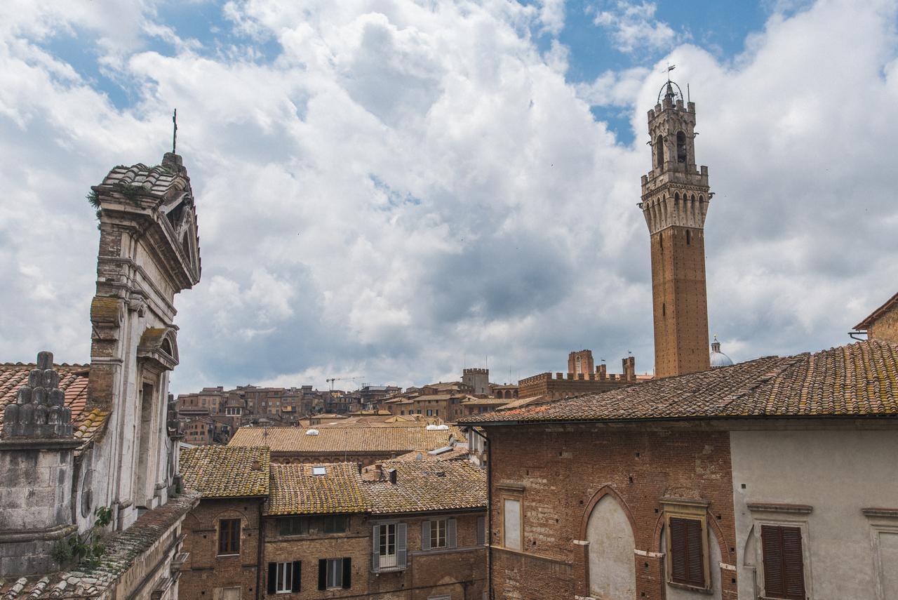 B&B Le Logge Luxury Rooms Siena Exterior foto