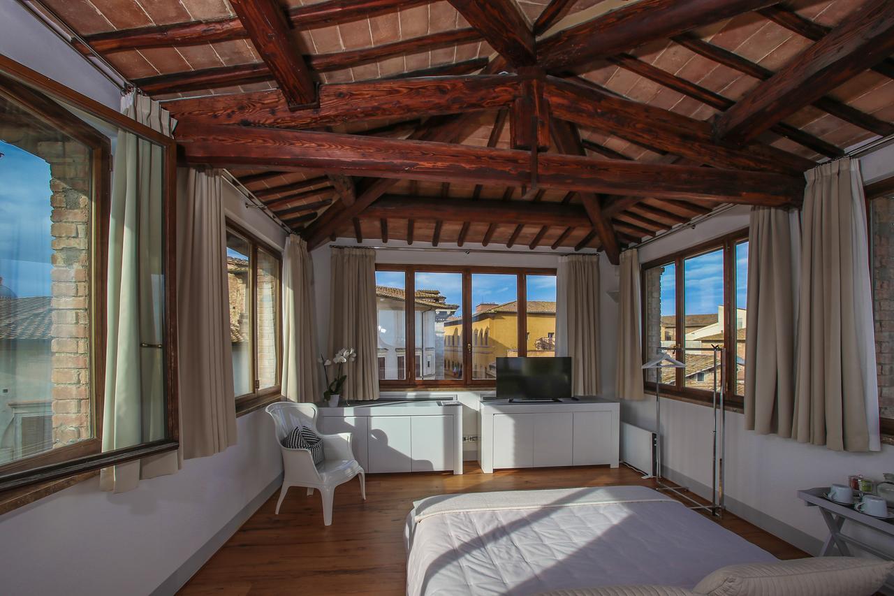B&B Le Logge Luxury Rooms Siena Exterior foto